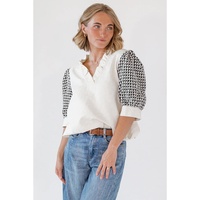 Azura Exchange White Geometric Textured Short Sleeve Frilly V Neck Blouse - L thumbnail