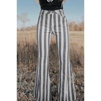 Azura Exchange Star Embellished Western Flare Jeans - 16 US thumbnail