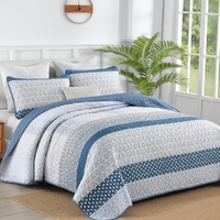 Dazzling Quilted bedspread and pillowcovers set: Add Sparkle to Your Space - Queen size thumbnail