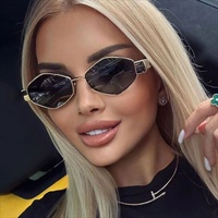 Chic Geometric Sunglasses Women's Fashion Metal Frame Sun Glasses Men Vintage Non-Mirrored Lenses Optical Gafas UV400 thumbnail