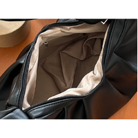 Black Pleated Handheld Underarm Bag - Stylish & Spacious Tote for Everyday Use thumbnail