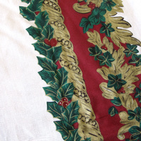 Holly White Christmas Festival Printed Oval Tablecloth 152 x 213 cm thumbnail