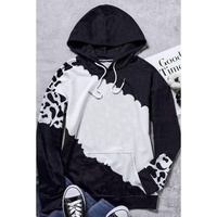 Azura Exchange Cow Tie Dye Print Pullover Hoodie with Pocket - M thumbnail
