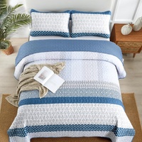 Dazzling Quilted bedspread and pillowcovers set: Add Sparkle to Your Space - Queen size thumbnail