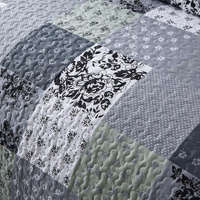 Vivacious Quilted bedspread and pillowcovers set: Full of Life and Energy - Queen size thumbnail