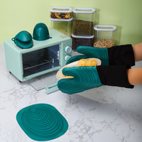 Purple Spiral Pattern Silicone Oven Mitts - Heat Resistant and Non-Slip Design (1 Pair/2 PCS) thumbnail