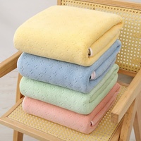 Yellow-gray Oversized Double-Sided Coral Fleece Bath Towel | Soft and Absorbent, Thick & Warm, 70x140cm thumbnail