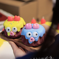 Blue Cake Candle - Cute Soy Wax Candle, Gift for Friends (Blue bell) thumbnail