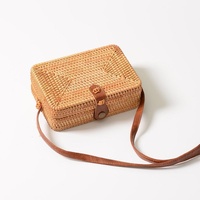 Handmade Square Rattan Bag Autumn Beach Diagonal Purse Vintage Style 19X13X7Cm thumbnail
