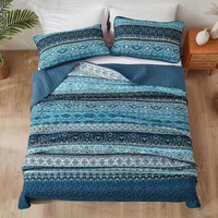 Opalescent Quilted coverlet and pillowcovers set: Shimmering Beauty - Queen size thumbnail
