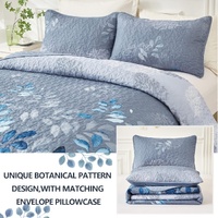 Nostalgic Quilted coverlet and pillowcovers set: Classic and Timeless - Queen size thumbnail