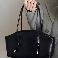 Elegant Black PU Handbag with Stylish Chain Closure – Spacious and Versatile Shoulder Bag thumbnail