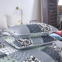 Vivacious Quilted bedspread and pillowcovers set: Full of Life and Energy - Queen size thumbnail