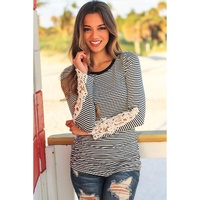 Azura Exchange Lace Crochet Long Sleeve Top - M thumbnail