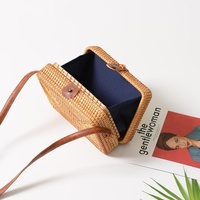 Handmade Square Rattan Bag Autumn Beach Diagonal Purse Vintage Style 19X13X7Cm thumbnail