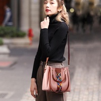 Versatile 4-in-1 Messenger Bag for Women - Fashionable & Spacious - Pink thumbnail