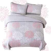 Mosaic Quilted coverlet and pillowcovers set: Unique Patchwork Design - Queen size thumbnail