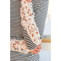 Azura Exchange Lace Crochet Long Sleeve Top - S thumbnail