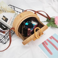 Handmade Bowknot Rattan Bag Vintage Art Beach Diagonal Bag 20X20X8Cm thumbnail