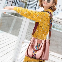 Versatile 4-in-1 Messenger Bag for Women - Fashionable & Spacious - Black thumbnail