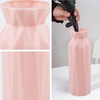 2-pack Plastic Round Vases - Simple Anti-fall Home Decor Ornaments - Green thumbnail