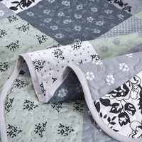 Vivacious Quilted bedspread and pillowcovers set: Full of Life and Energy - Queen size thumbnail