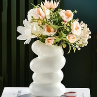 Imitation Glaze Porcelain Spiral Vase for Wet &amp; Dry Flower Arrangements - White