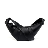 Middle Black Stylish Croissant Crossbody Bag - Elegant Horn-Shaped Design with Lazy Chic Vibes