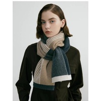 Green Luxury Striped Suede-Feel Scarf - Soft and Warm for All Seasons