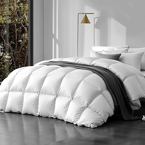 Giselle Bedding 800GSM Goose Down Feather Quilt Super King - Main Image