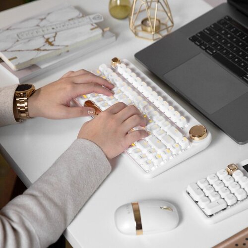 AZIO IZO BT Keyboard White - Main Image