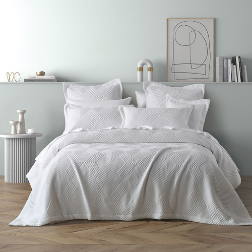 Bianca Cassiano White Polyester Jacquard Coverlet Set Single/Double - Main Image