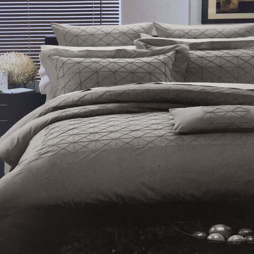 Geometric Tuck Linen Polyester Cotton Quilt Cover Set Queen - Main Image