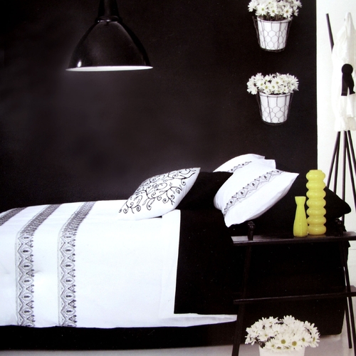 Ardor Charlotte White Quilt Cover Set QUEEN - Main Image