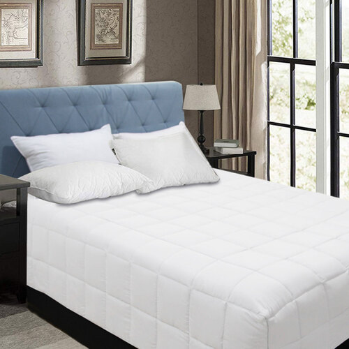 Shangri La Bamboo Blend Microfiber Box End Quilt White Queen - Main Image