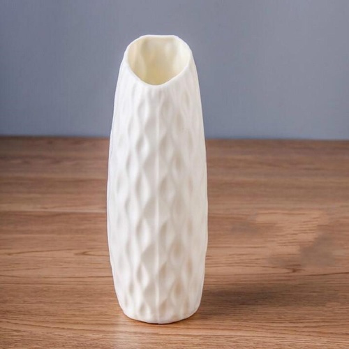 Sturdy Plastic Vase for Creative Display - Drop-resistant - Milk White - Main Image