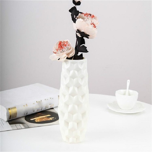 Creative Diamond-shaped Vase for Dry and Wet Flower Arrangements - Milk White - Main Image