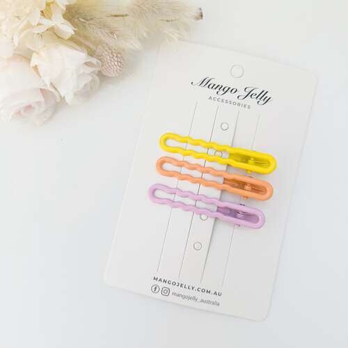 MANGO JELLY Gloss Glaze Wavy Hair Clips - Candy - One Pack - Main Image