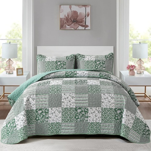 Delightful Quilted bedspread and pillowcovers set: Indulge in Comfort - Queen size - Main Image