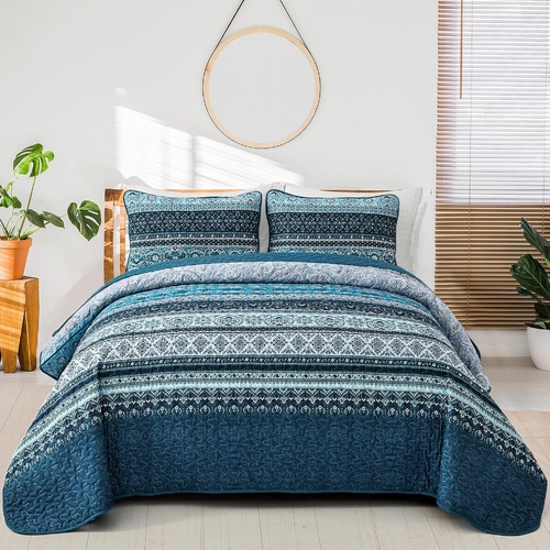Opalescent Quilted coverlet and pillowcovers set: Shimmering Beauty - Queen size - Main Image