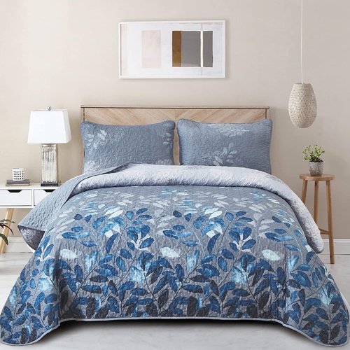 Nostalgic Quilted coverlet and pillowcovers set: Classic and Timeless - Queen size - Main Image