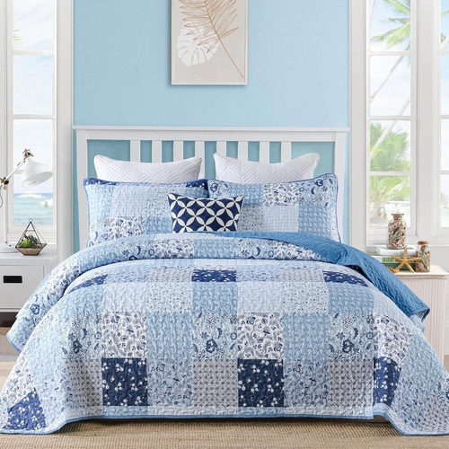 Charming Quilted coverlet and pillowcovers set: Timeless Appeal - Queen size - Main Image