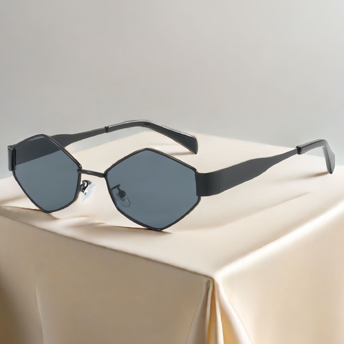 Chic Geometric Sunglasses Women's Fashion Metal Frame Sun Glasses Men Vintage Non-Mirrored Lenses Optical Gafas UV400 - Main Image