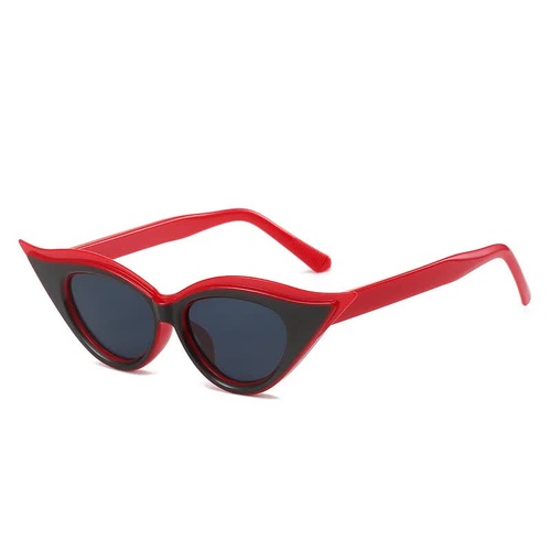 Retro Cat-Eye Sunglasses - Stylish Red Vintage Frames for Women - Main Image