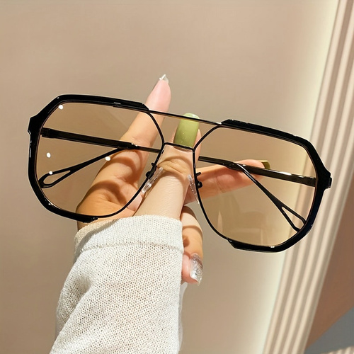 Black Frame Champagne Unisex Oversized Aviator Metal Frame Sunglasses - Retro Fashion Eyewear with AC Lenses - Main Image