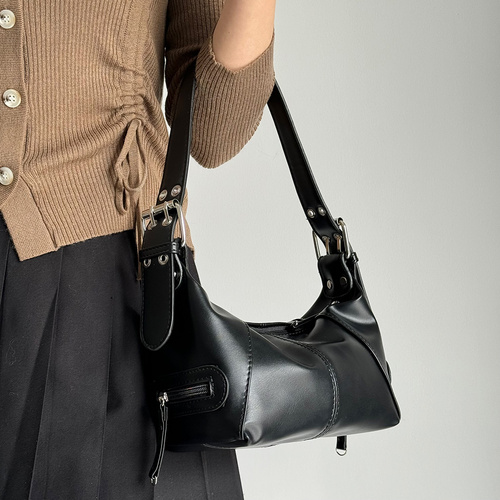 Black Trendy Punk Shoulder Bag, Small Retro Handbag with Sweet Cool Aesthetic, Versatile Underarm Bag - Main Image