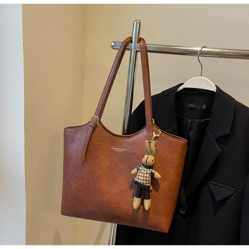 Brown Elegant Black PU Leather Tote Bag with Cute Bear Keychain - Large Capacity Handbag for Women (38 x 26 x 13 cm) - Main Image