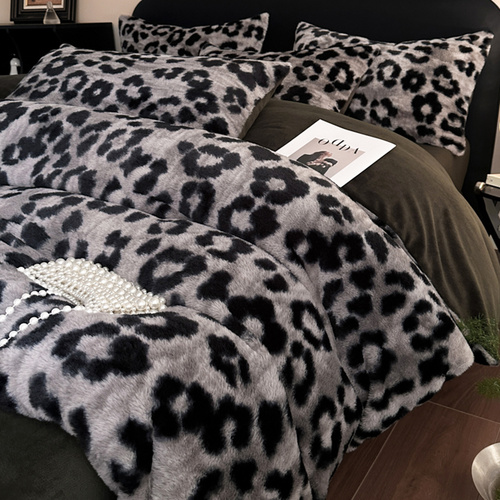 Grey leopard-print Luxury Winter Faux Rabbit Fur Bedding Set - 4-Piece Melange Style Plush Set for 1.8m Beds (200x230cm Duvet Cover) - Main Image