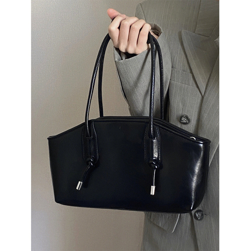 Elegant Black PU Handbag with Stylish Chain Closure – Spacious and Versatile Shoulder Bag - Main Image