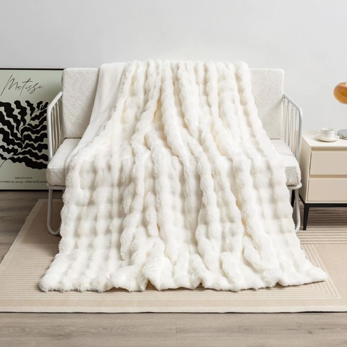 Off White 70*100cm Plush Toscana Rabbit Hair Throw Blanket - Soft Flannel Fleece for All Seasons, Perfect for Couch & Bed - Main Image